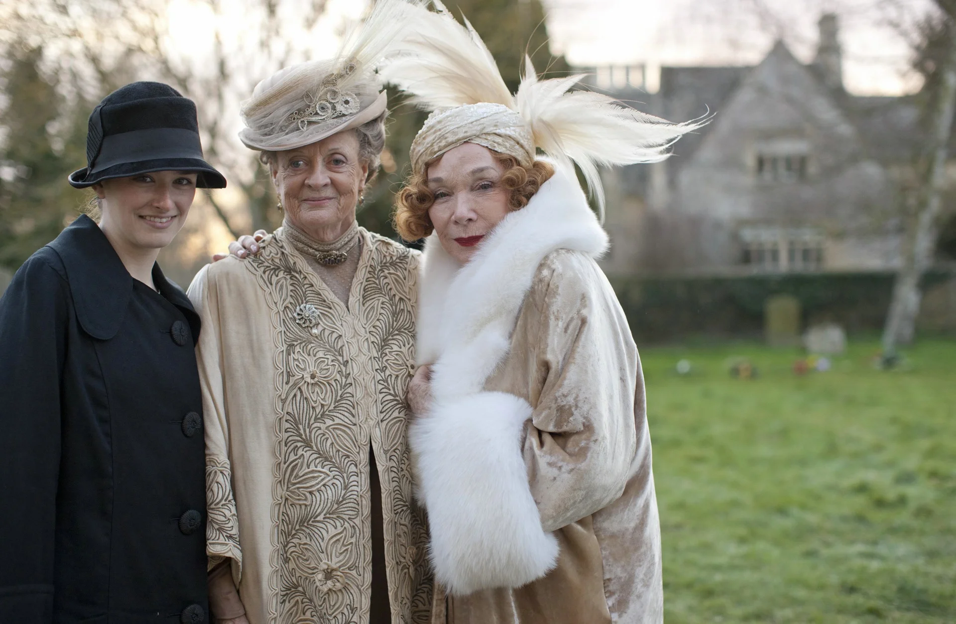 Maggie Smith junto a Downton Abbey y Violet, Shirley MacLaine